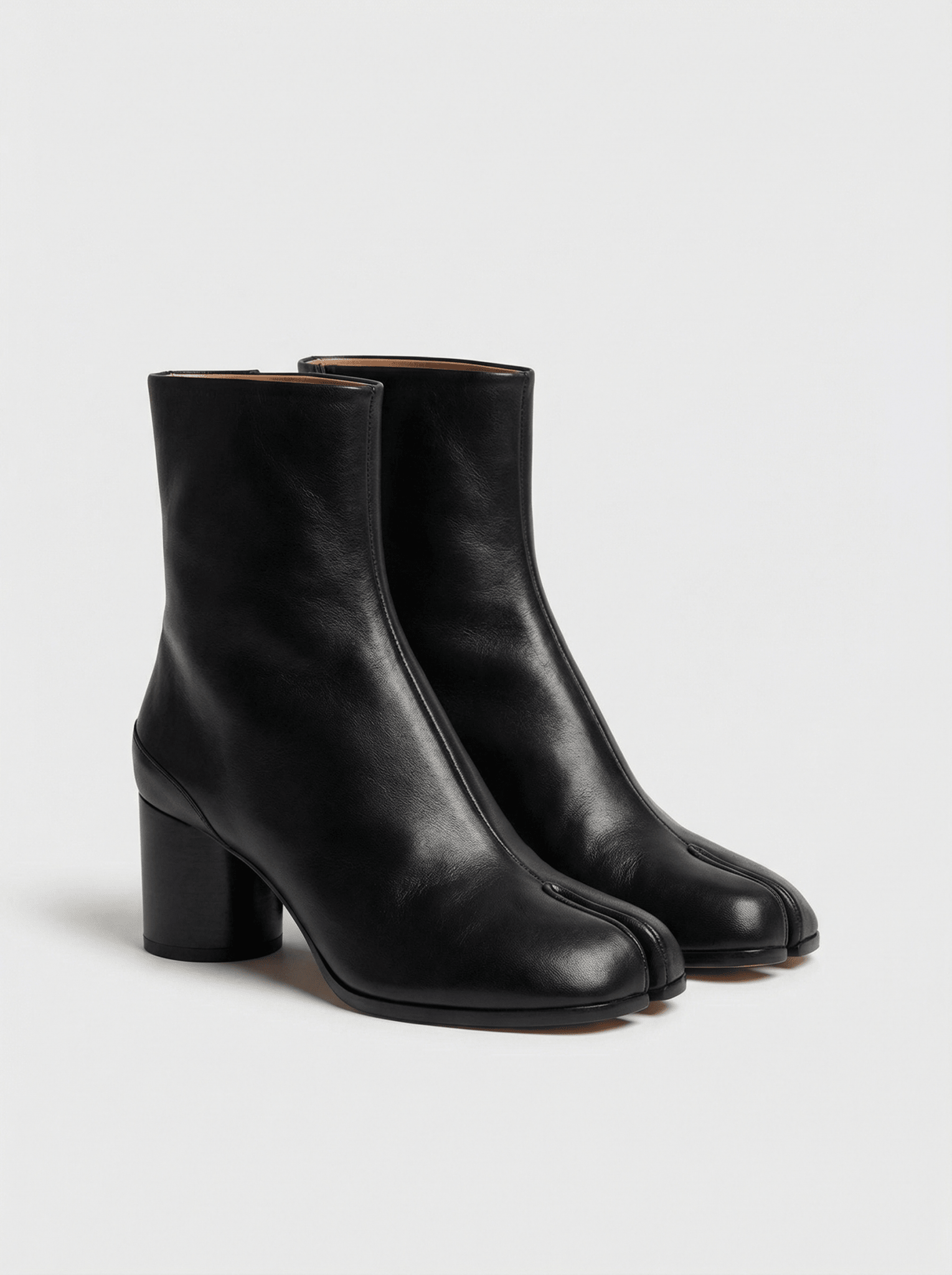 Noir Tabi Ankle Boots - TUA. Milano #